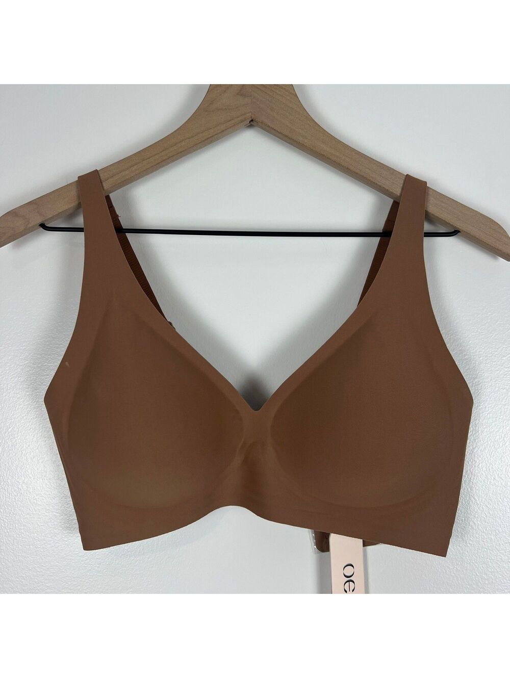 OEAK Wireless Seamless T-Shirt Bra Nude Brown Adjustable Straps NWT Medium
